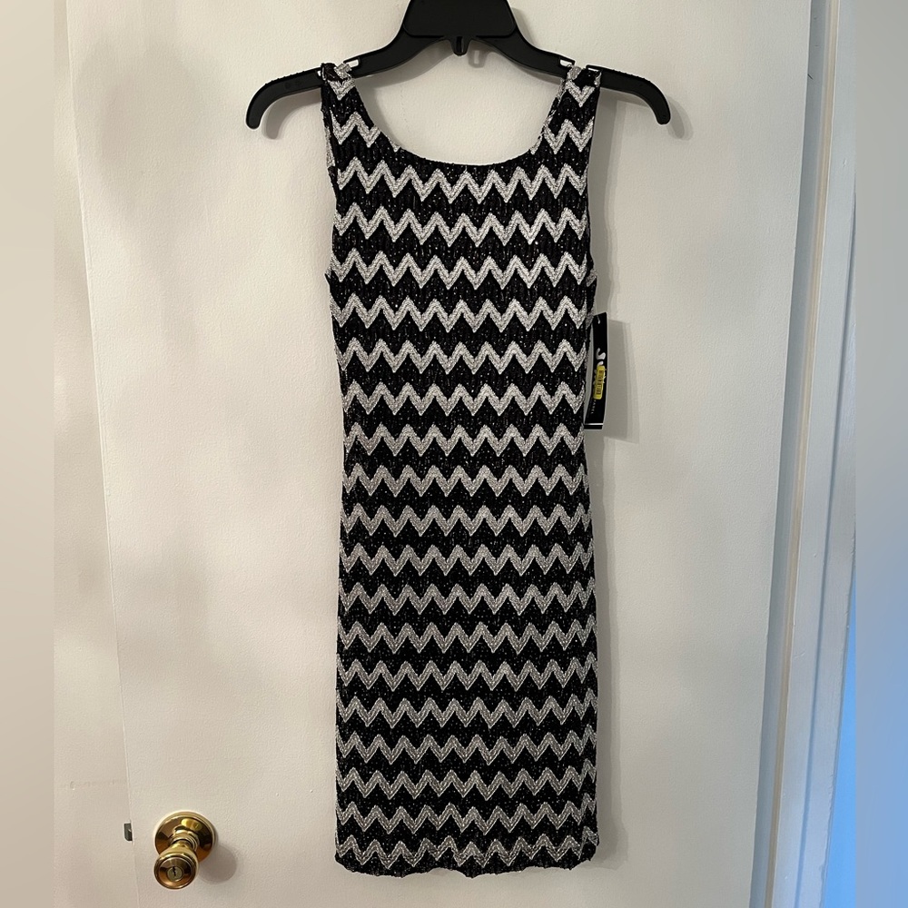 NWT black and silver juniors dress size 3/4
